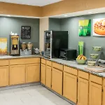Desert Sands Inn & Suites 